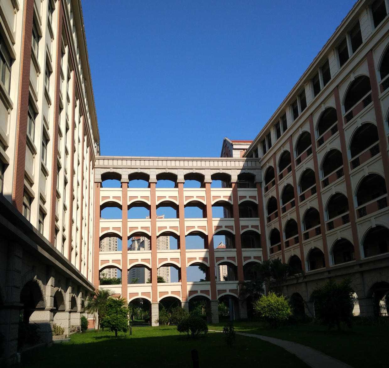 阿牛哥吧: 如何识破场外期权交易黑平台? 前言