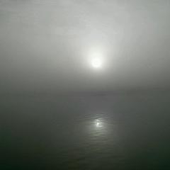 雾中看日出